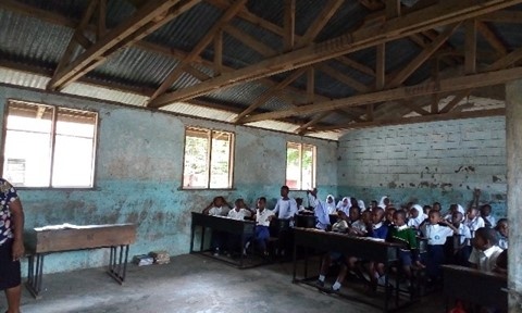 Séance d'observation dans une salle de classe en Tanzanie. Crédit : Laterite